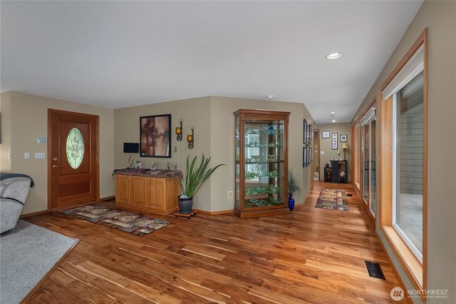 5732 Hill Street NE, Olympia, WA 98516