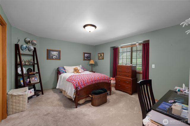 5732 Hill Street NE, Olympia, WA 98516