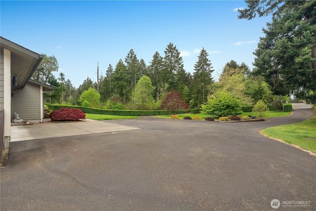 5732 Hill Street NE, Olympia, WA 98516