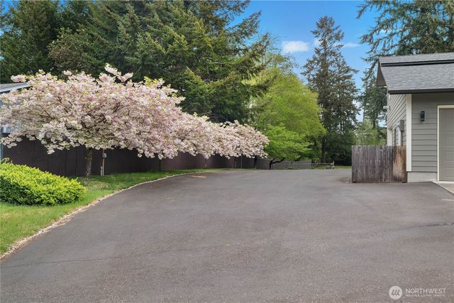5732 Hill Street NE, Olympia, WA 98516