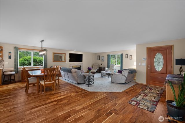 5732 Hill Street NE, Olympia, WA 98516