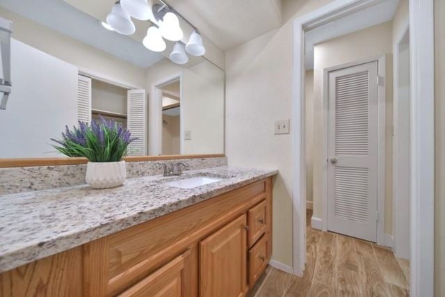 9901 Sharpcrest Street H4, Houston, TX 77036