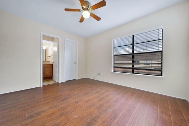 9901 Sharpcrest Street H4, Houston, TX 77036