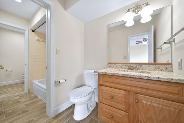 9901 Sharpcrest Street H4, Houston, TX 77036