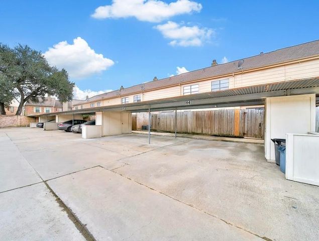 9901 Sharpcrest Street H4, Houston, TX 77036