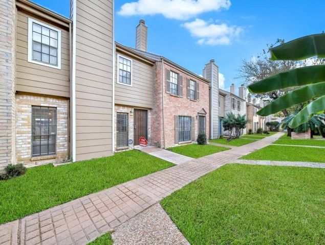 9901 Sharpcrest Street H4, Houston, TX 77036