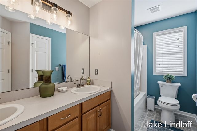 11324 Lindy Drive, Rockford, MI 49341
