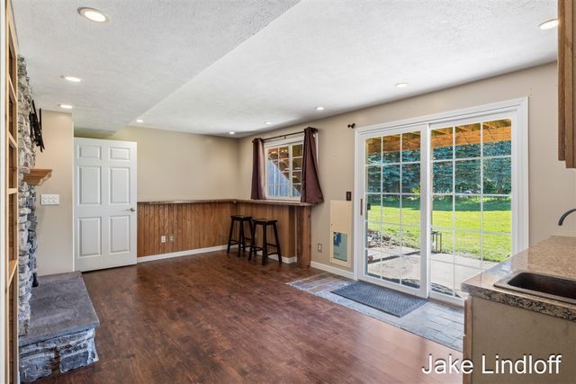 11324 Lindy Drive, Rockford, MI 49341