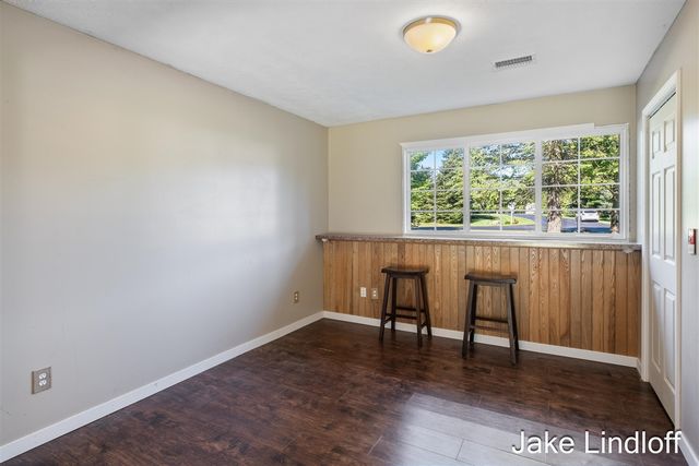 11324 Lindy Drive, Rockford, MI 49341
