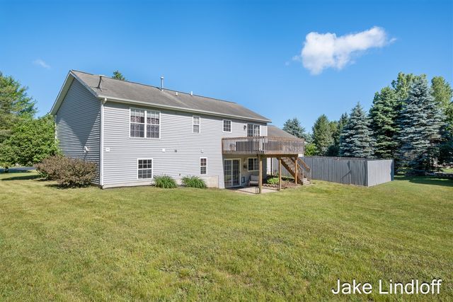 11324 Lindy Drive, Rockford, MI 49341