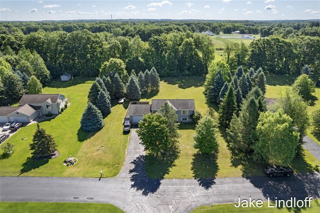 11324 Lindy Drive, Rockford, MI 49341