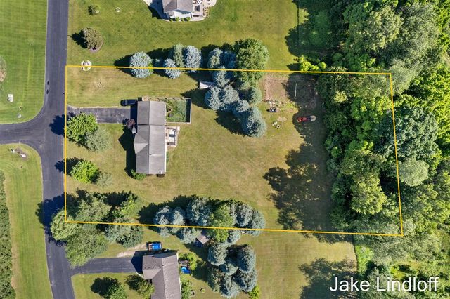 11324 Lindy Drive, Rockford, MI 49341