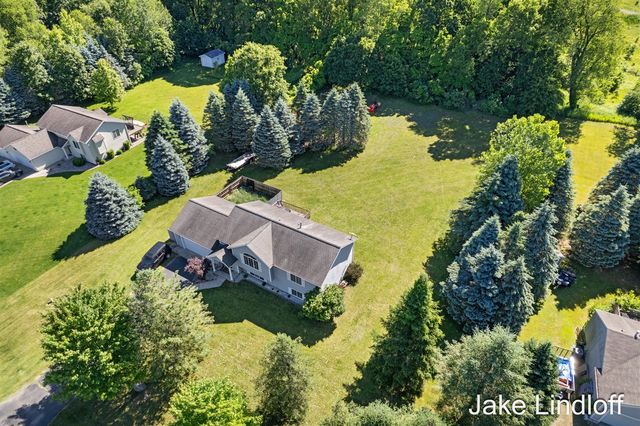 11324 Lindy Drive, Rockford, MI 49341