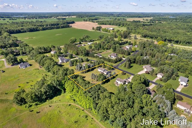 11324 Lindy Drive, Rockford, MI 49341