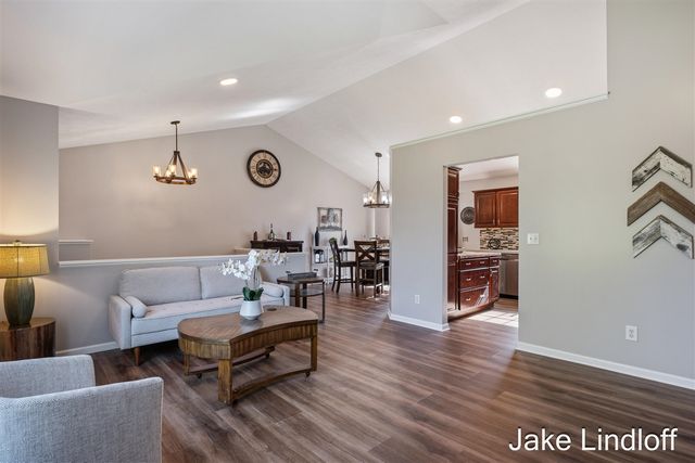 11324 Lindy Drive, Rockford, MI 49341