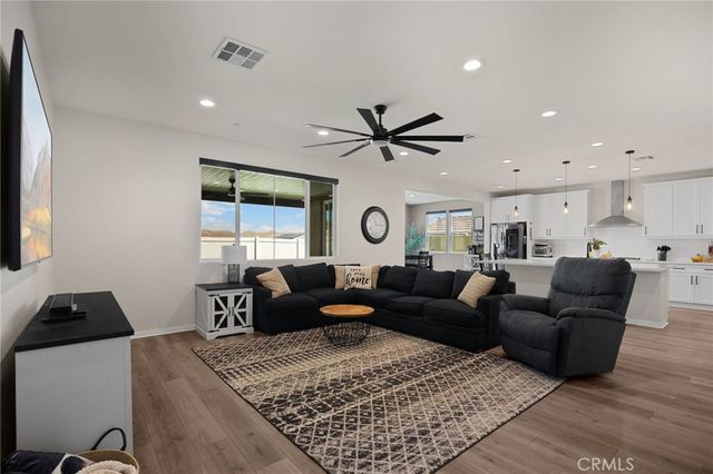 16647 Evelyn Place, Lake Elsinore, CA 92530