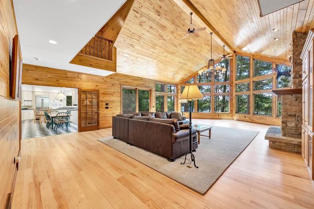 N2950 WHITE PINE LANE, Waupaca, WI 54981
