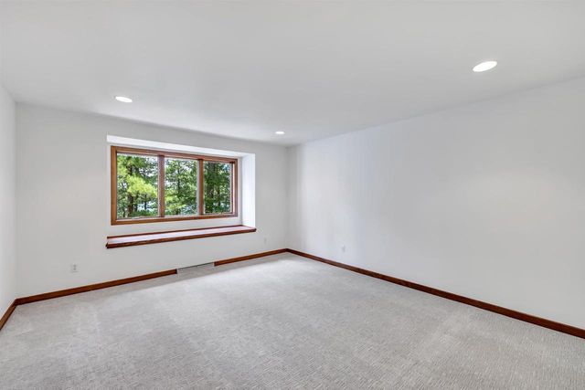 N2950 WHITE PINE LANE, Waupaca, WI 54981