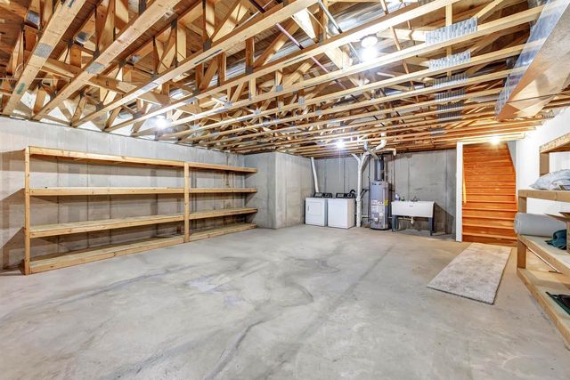N2950 WHITE PINE LANE, Waupaca, WI 54981