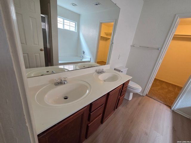 9918 SHADY MDWS, San Antonio, TX 78245