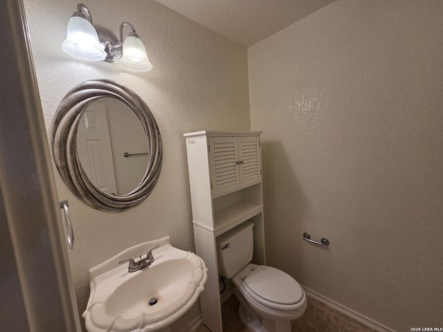 9918 SHADY MDWS, San Antonio, TX 78245