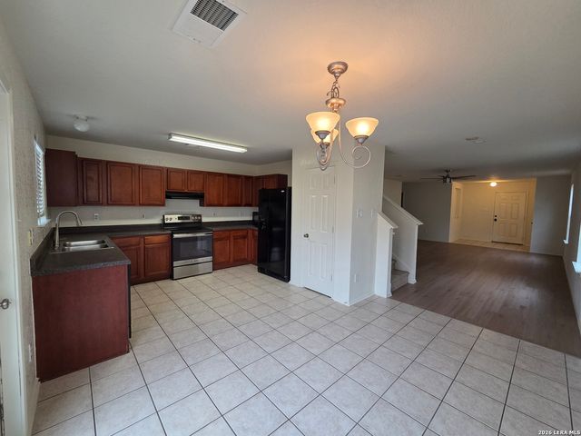 9918 SHADY MDWS, San Antonio, TX 78245