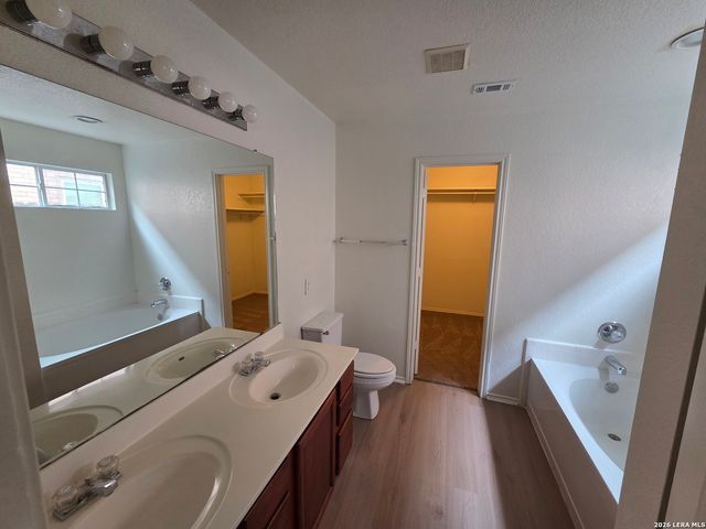 9918 SHADY MDWS, San Antonio, TX 78245