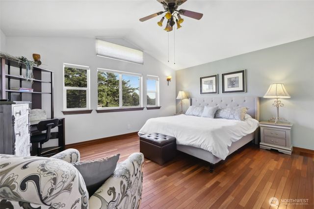 32 1st Street N, Pacific Beach, WA 98571