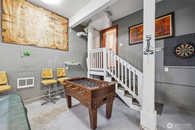 32 1st Street N, Pacific Beach, WA 98571