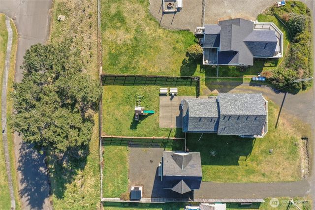 32 1st Street N, Pacific Beach, WA 98571