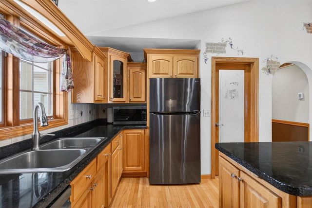 N549 ROBINHOOD DRIVE, Sherwood, WI 54169