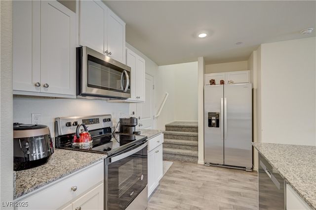 360 Summer Sparrow Avenue 360, Henderson, NV 89011