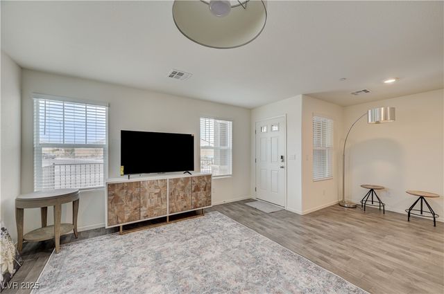 360 Summer Sparrow Avenue 360, Henderson, NV 89011