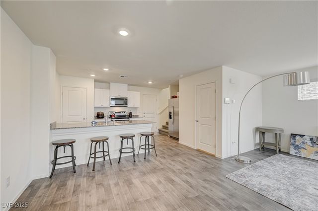 360 Summer Sparrow Avenue 360, Henderson, NV 89011