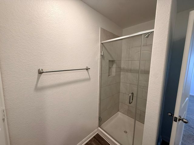 125 Riverdale DR, Jarrell, TX 76537