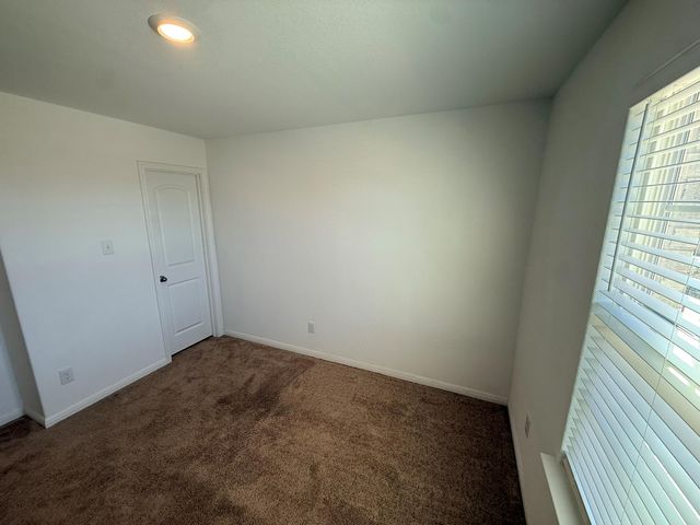 125 Riverdale DR, Jarrell, TX 76537