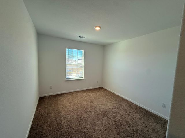 125 Riverdale DR, Jarrell, TX 76537