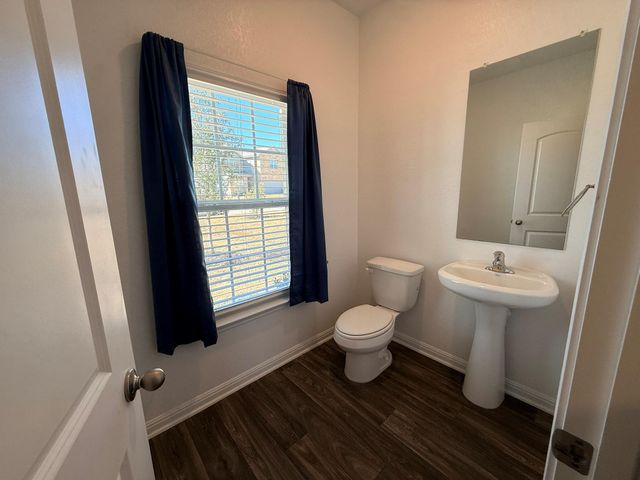 125 Riverdale DR, Jarrell, TX 76537