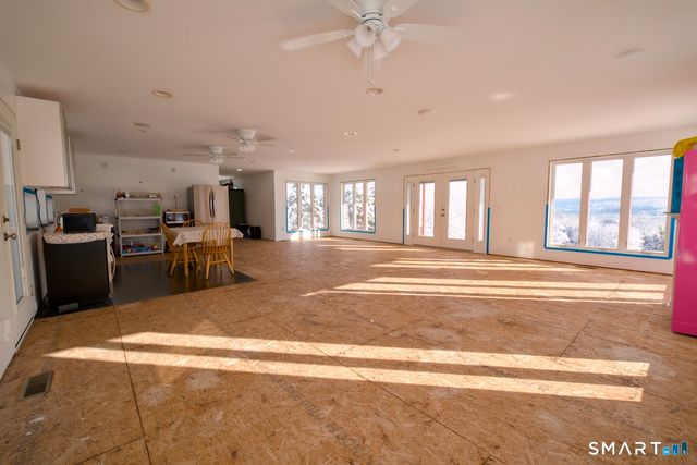 15R Clark Road, Durham, CT 06422