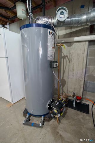 15R Clark Road, Durham, CT 06422