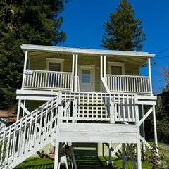 16451 4th St, Guerneville, CA 95446