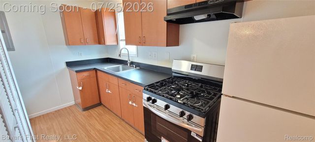 7052 Meadow Avenue, Warren, MI 48091