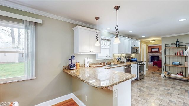 215 Grayling Drive, Fairlawn, OH 44333