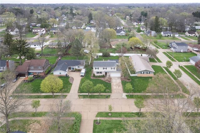 215 Grayling Drive, Fairlawn, OH 44333