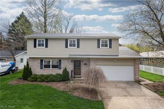 215 Grayling Drive, Fairlawn, OH 44333