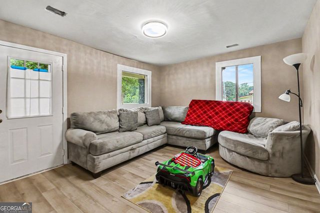 203 Kenwood Road, Fayetteville, GA 30214