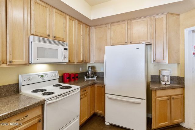 4202 E BROADWAY Road 80, Mesa, AZ 85206