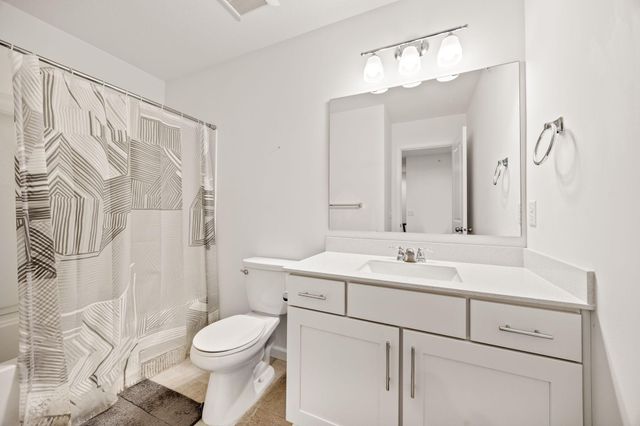 7167 Walnut Grove Way N, Maple Grove, MN 55311