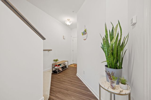 7167 Walnut Grove Way N, Maple Grove, MN 55311