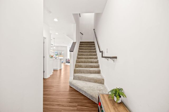 7167 Walnut Grove Way N, Maple Grove, MN 55311